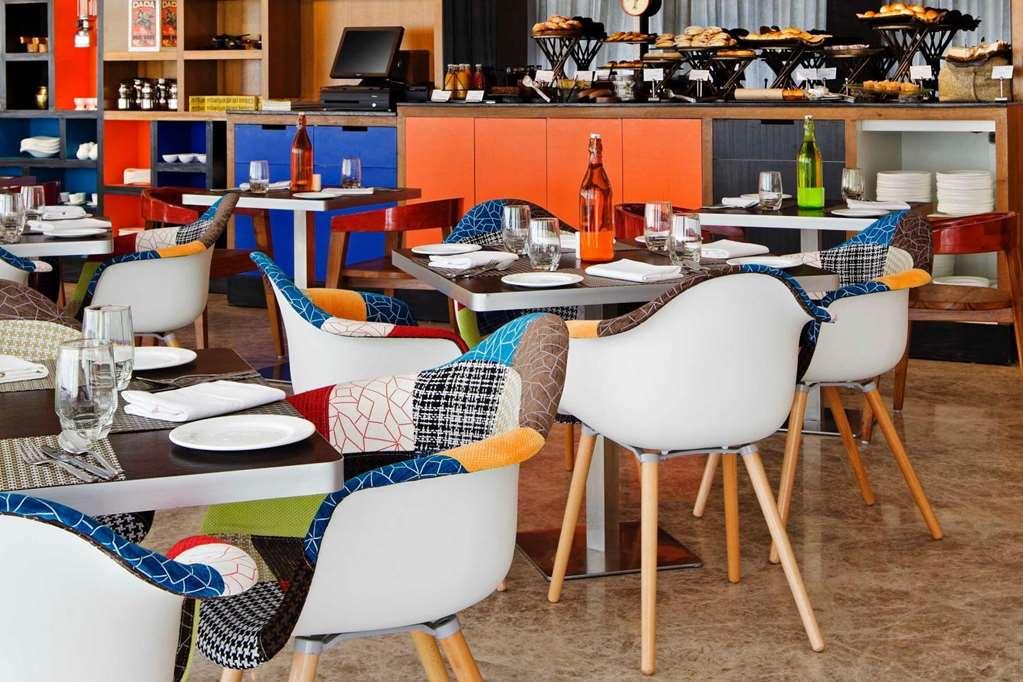 Zone By The Park Coimbatore Ristorante foto