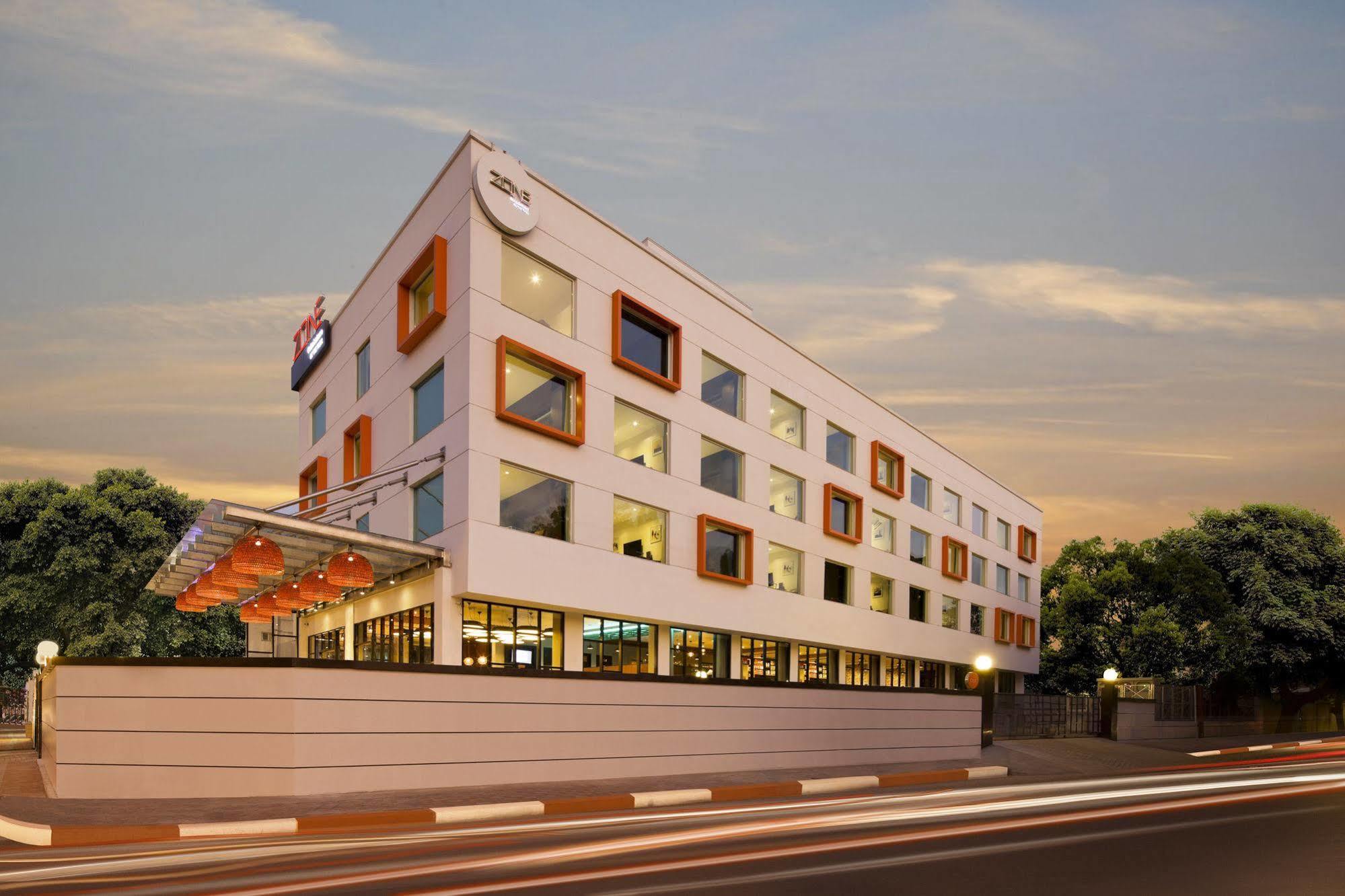 Zone By The Park Coimbatore Esterno foto